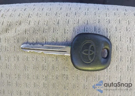 2005 Toyota Corolla Ce из США, поврежденный, VIN 2T1BR32E95C407658